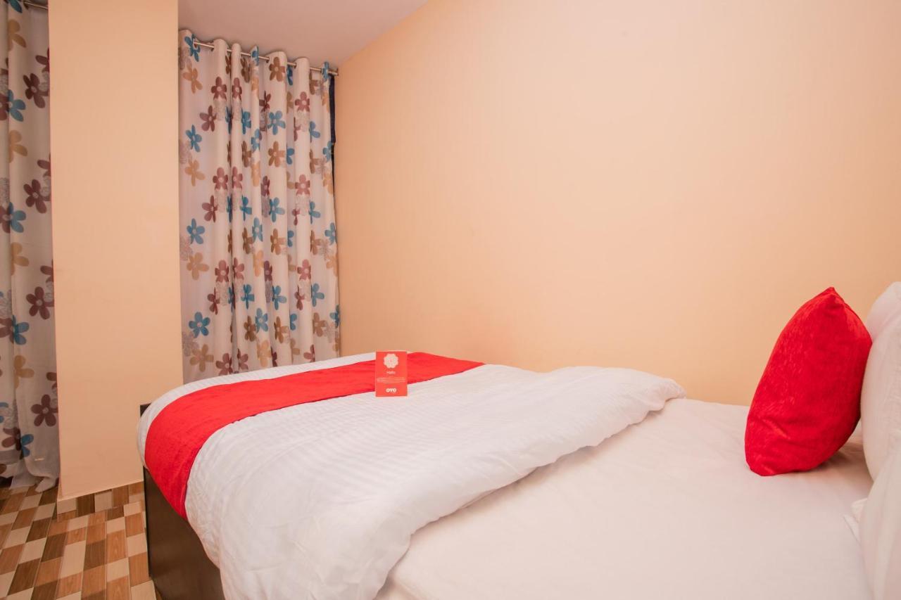 Oyo 142 Co International Guest House Катманду Екстериор снимка