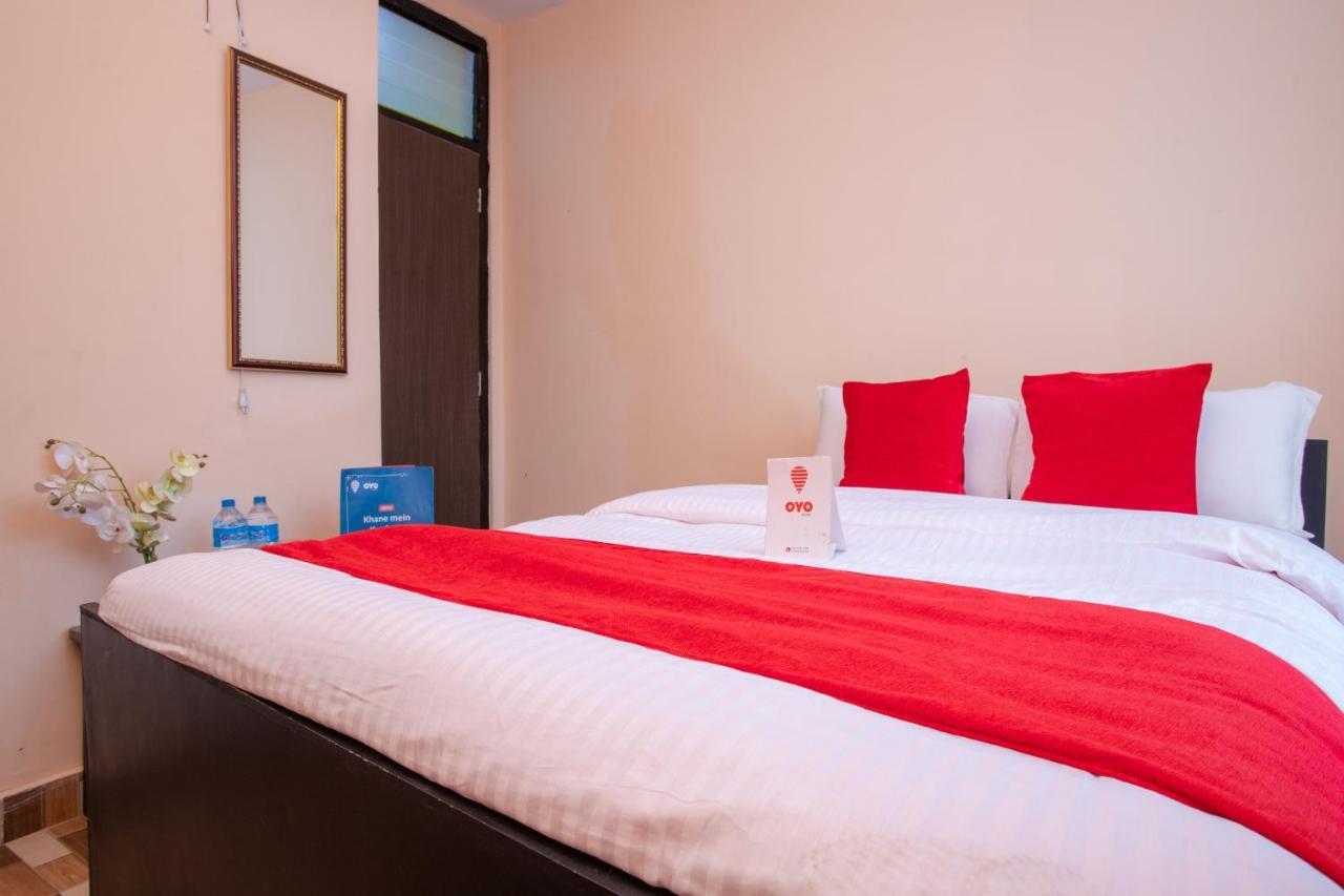 Oyo 142 Co International Guest House Катманду Екстериор снимка