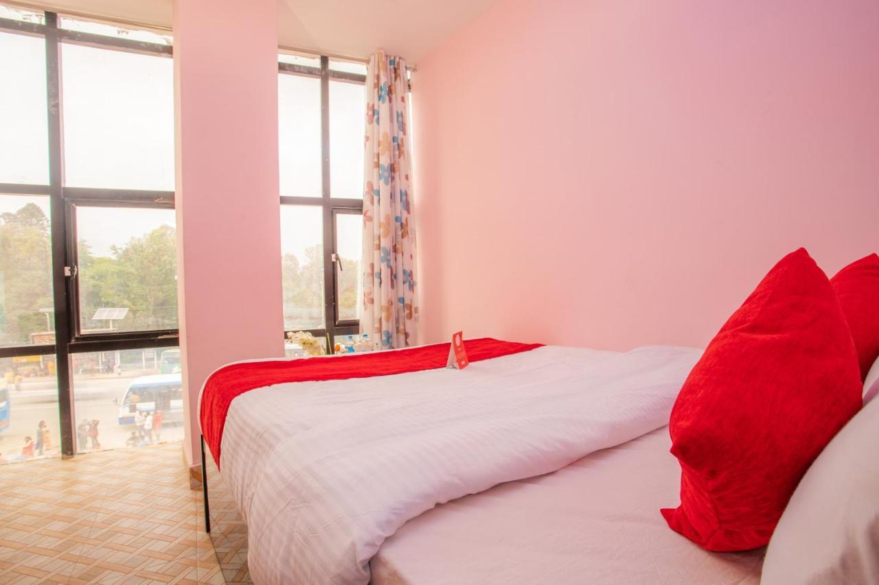 Oyo 142 Co International Guest House Катманду Екстериор снимка